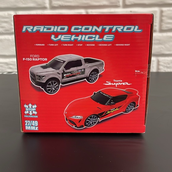 Remote Control Ford F-150 Raptor - Picture 2 of 6